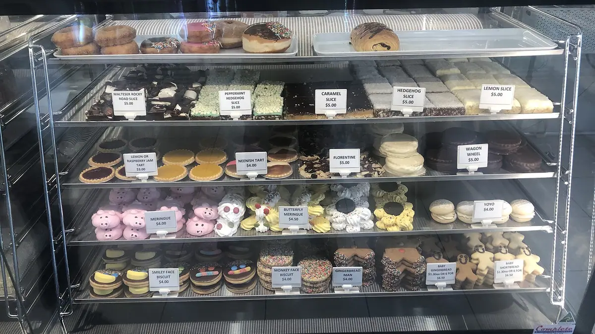 Acropolis Bakery – bakery in Holloway, London